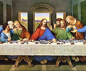 Jezus en twaalf apostelen aan tafel, reageren geschokt op verraadsaankondiging. Reproductie van Da Vinci's Het Laatste Avondmaal. Geschikt voor interieurontwerp.