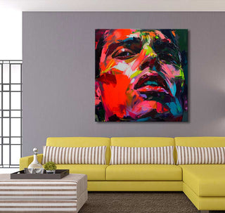 Françoise Nielly's vivid portrait Mike by Night displayed in a modern living room, highlighting expressive brushstrokes. Perfect for art enthusiasts seeking dynamic, high-quality pieces.