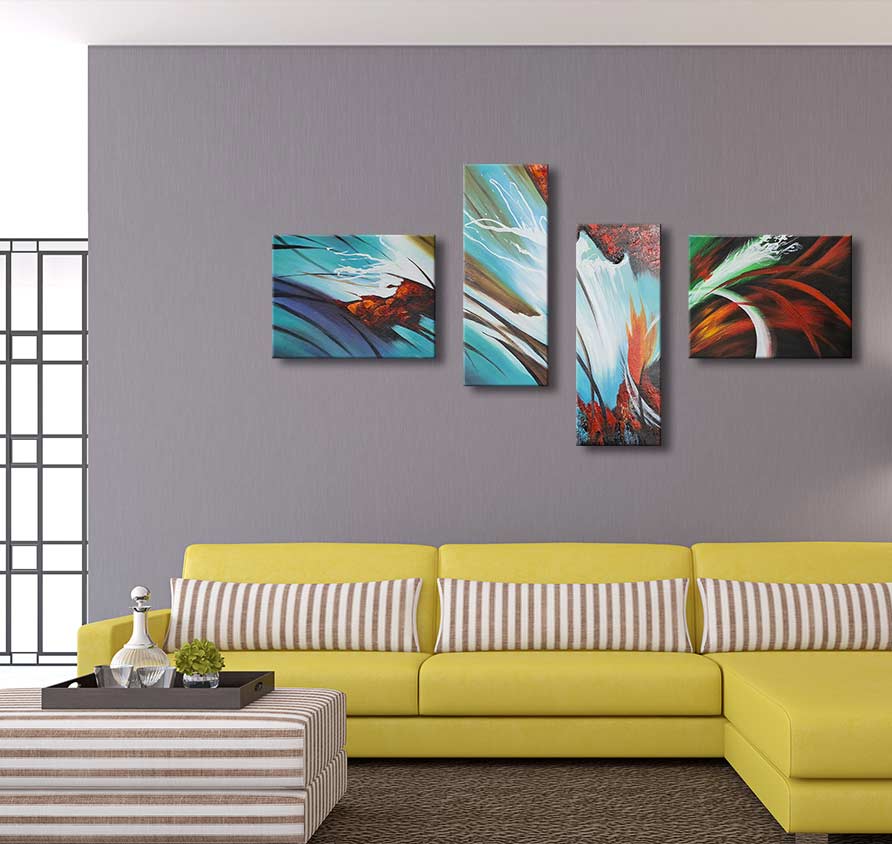 Vierdelig schilderij Large Hadron Collision in moderne woonkamer, tegen grijze muur met abstracte vormen en levendige kleuren. Geschilderd met paletmes op hoogwaardig canvas.