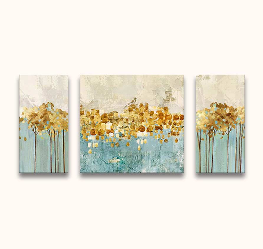 3-Luik Golden Trees - Acrylverf op canvas: abstracte triptiek met gouden boomtoppen op een teal-blauw veld, strak gespannen op houten frame. Modern en klaar om op te hangen.