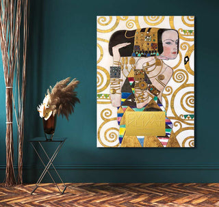Gustav Klimt – The Lady hand-painted oil artwork displayed on a teal wall, featuring gold swirls. Accompanied by a black metal table with dried pampas grass.