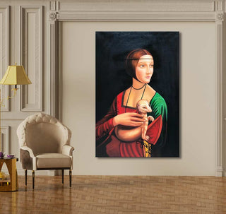 Leonardo Da Vinci - Dame met Hermelijn, olieverfschilderij. Reproductie aan muur met stoel en tafellamp. Geschilderd op zuurvrij linnen, inclusief ophangsysteem.